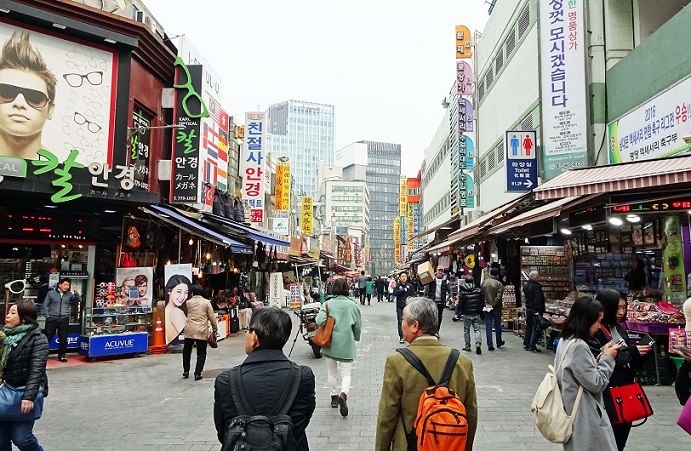 南大門市場を歩く